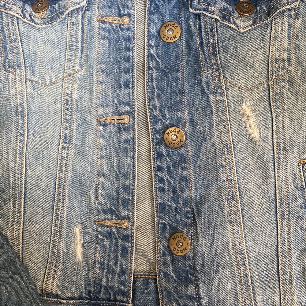 Mudd XS distressed jean jacket. Perfect condition - Picture 2 of 6